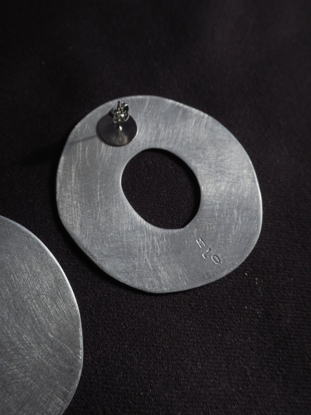 Les Anneaux - Boucles d'oreilles artisanales en aluminium