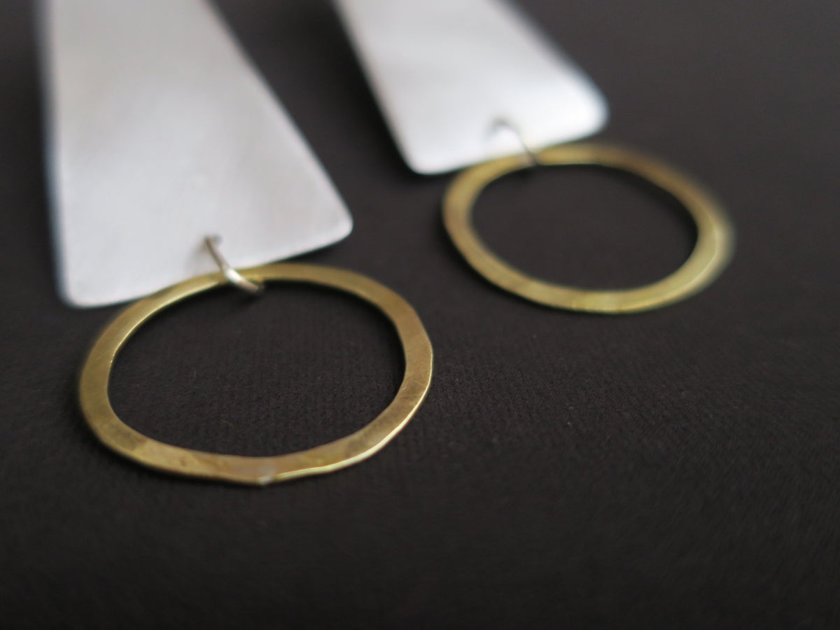 Boucles d'oreille - Les couchers de soleil - Bijoux contemporain en aluminium et laiton.